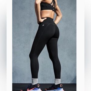Fabletics Define PowerHold High-waisted Leggings- black size M